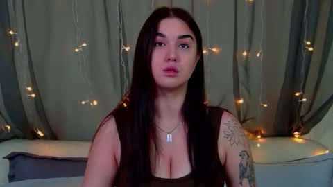 Christina online show from November 15, 7:04 pm