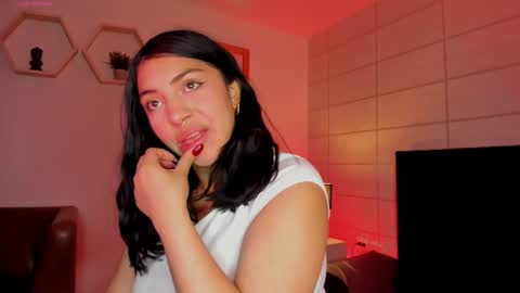 Christine  online show from December 22, 11:57 am