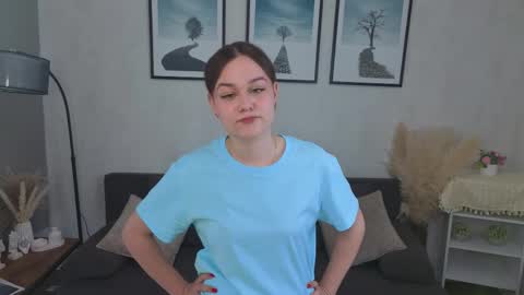 My name is Mia hello everyone online show from April 2, 11:51 am