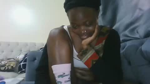 cilia petite online show from April 13, 11:00 am