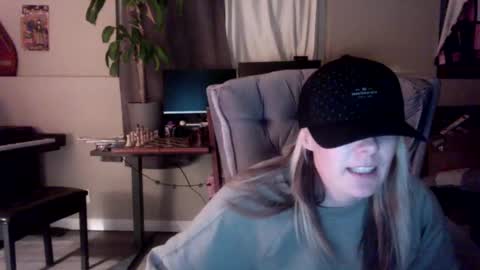 cj_wunderlust online show from September 28, 9:47 am