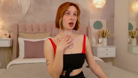 Claire online show from April 28, 3:38 pm