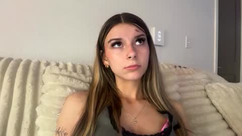 clairewalkerr online show from November 14, 10:10 pm