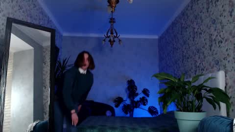 Clara online show from March 10, 6:12 pm