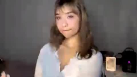 Lara online show from October 28, 6:24 pm