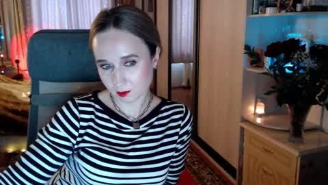 classyinna online show from February 16, 10:15 am