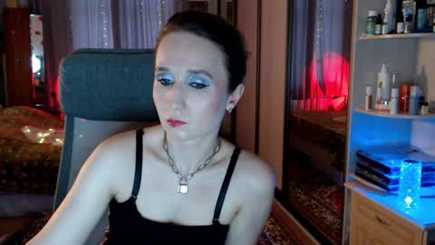 classyinna online show from December 3, 8:38 am