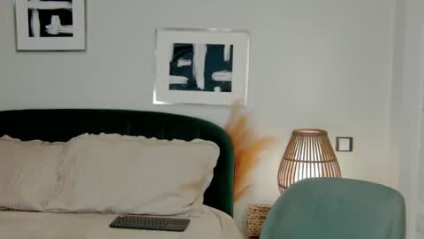 Classy Tinna online show from October 8, 7:02 am