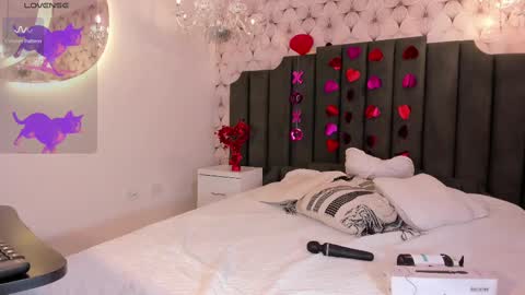 Cleopatra online show from February 11, 7:48 pm