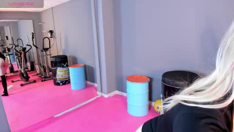  CLOE  online show from January 31, 8:43 pm