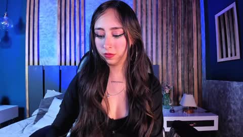 Cloe  online show from December 23, 1:40 am