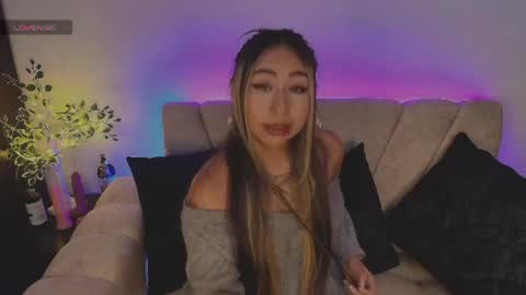 cloe_martinezz_ online show from June 10, 4:55 am