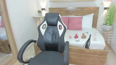 CHARLOTTE online show from February 12, 12:12 pm