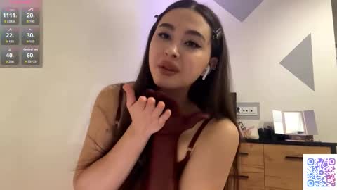 Yumi online show from February 22, 7:04 pm