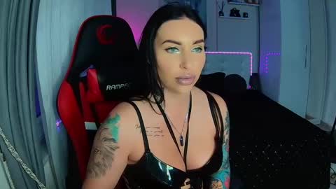 Ur goddess Nikki online show from February 23, 11:15 am