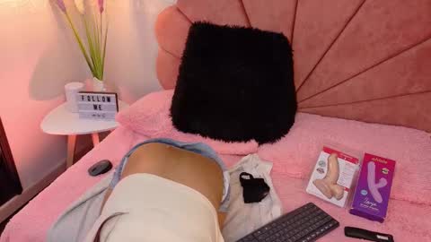 conejita_420_ online show from September 18, 9:35 pm