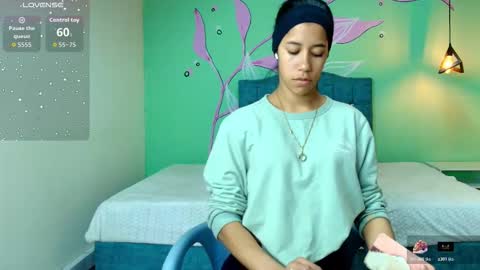 C O N N I E online show from October 20, 8:12 pm