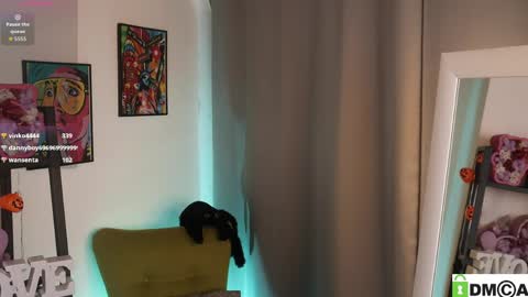 Amy online show from April 24, 12:30 pm