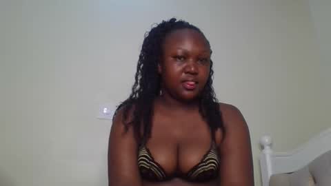 coolgirl001 online show from November 1, 8:02 pm