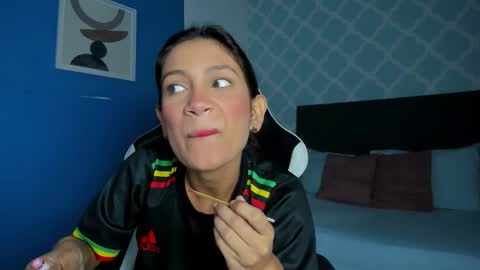  CORA  online show from October 1, 12:43 pm