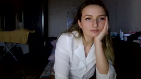 cora_fora online show from January 9, 12:42 pm