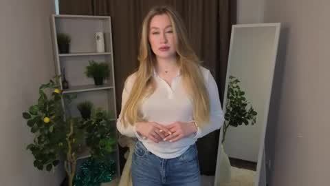  Melany   online show from May 11, 3:08 am