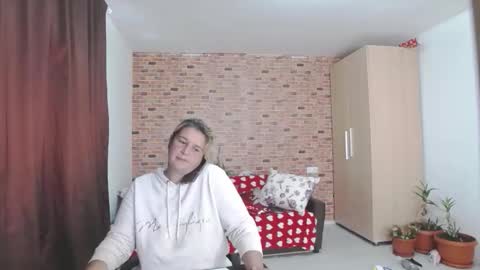 Elisa online show from October 13, 8:39 am