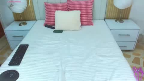 Sara online show from September 10, 3:01 pm