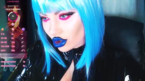 Roxy online show from November 12, 3:21 pm