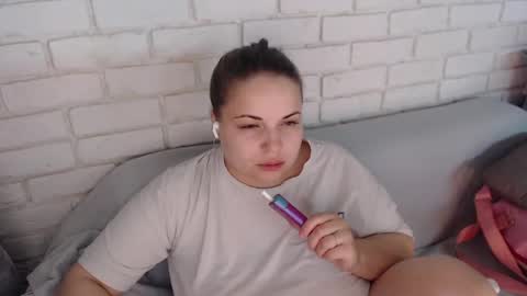 Crazyy Girl  online show from March 21, 4:56 pm