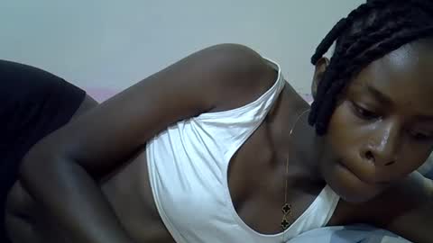 creamy_pussie online show from April 16, 7:52 am