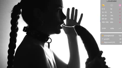 Creature Marie online show from February 7, 2:37 am