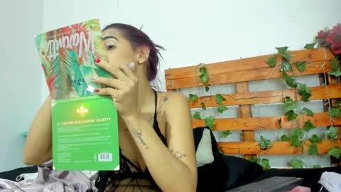 cris_dulce online show from March 1, 1:38 am