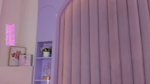 Nicole  Connection time 220pm-910pmCol online show from March 8, 7:29 pm