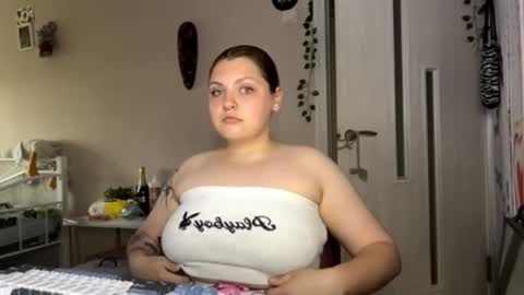 Alice  Victor online show from June 30, 3:28 am