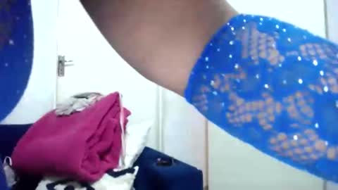 crystaljes online show from December 3, 5:55 pm