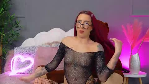 crystallred online show from April 9, 6:19 am