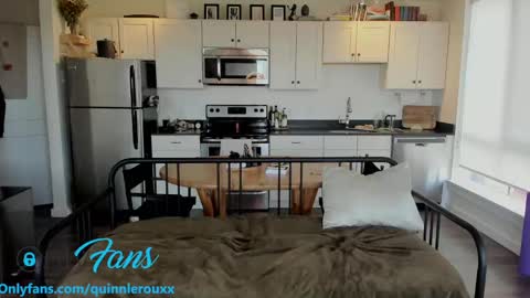 Quinn online show from September 18, 6:28 pm