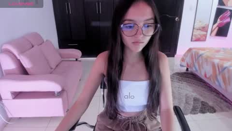 Bella Fox online show from September 9, 1:33 pm