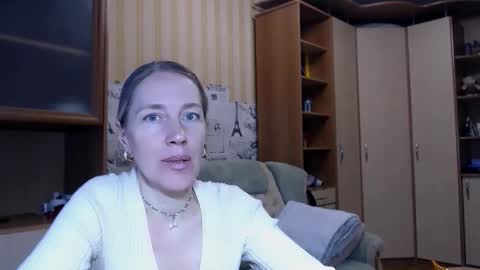 cute_lion_ online show from March 17, 2:54 pm