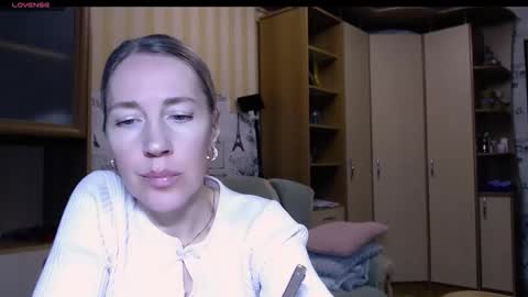 cute_lion_ online show from February 17, 8:08 pm