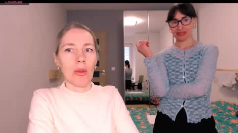 cute_lion_ online show from February 4, 1:58 pm