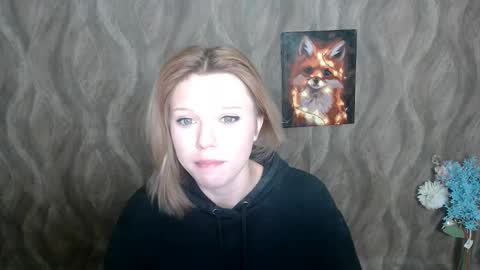 Mia online show from December 13, 11:45 am