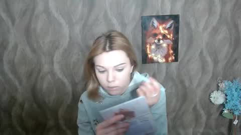 Mia online show from December 11, 6:47 am