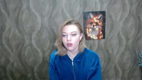 Mia online show from December 19, 4:56 am