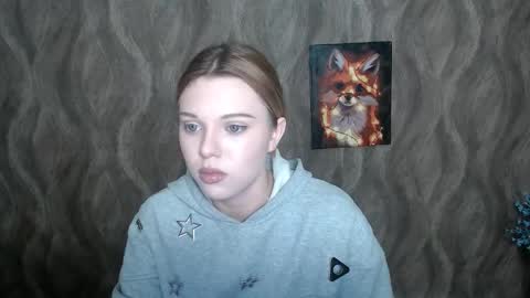 Mia online show from December 25, 9:24 am