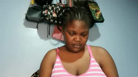 cute_roxie online show from November 28, 4:21 pm