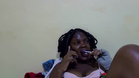 cute_roxie online show from December 9, 7:07 pm