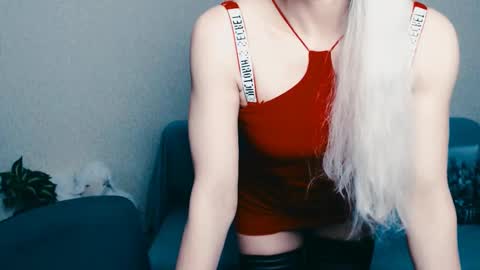 cute_smile_shy online show from March 4, 7:43 pm