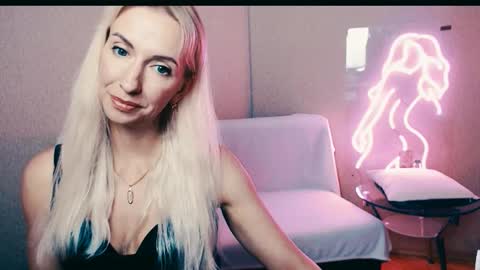 cute_smile_shy online show from September 19, 7:57 pm